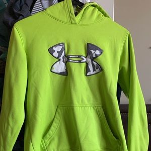 Small under armour sweat shirt